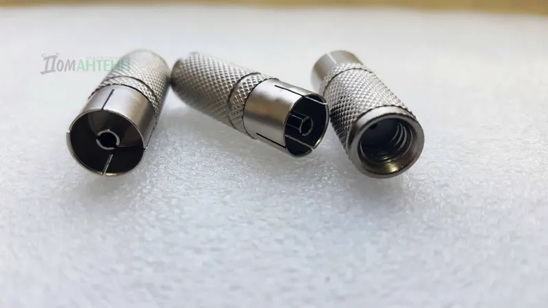 Разъём накручивающийся ТВ мама на кабель RG-6