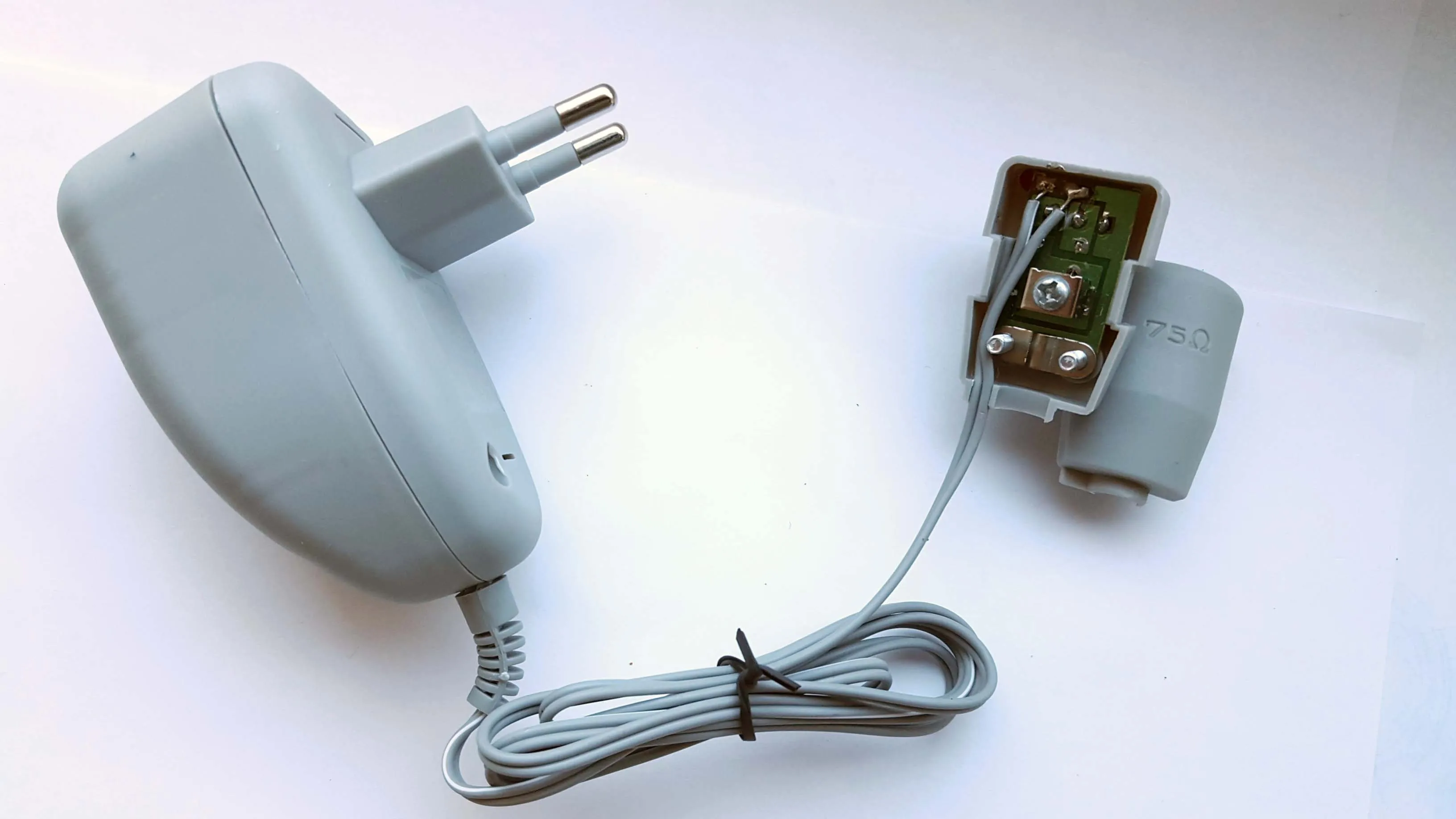 Блок питания 5В 100 мА STABIL-5 Блок питания 5В 100 мА STABIL-5