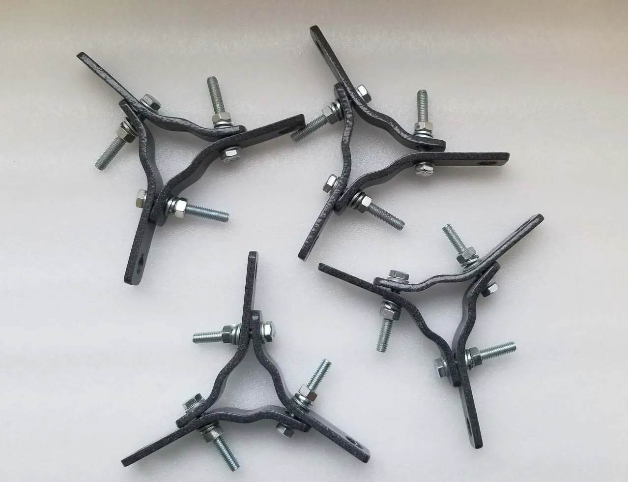 Фиксатор растяжек RAST